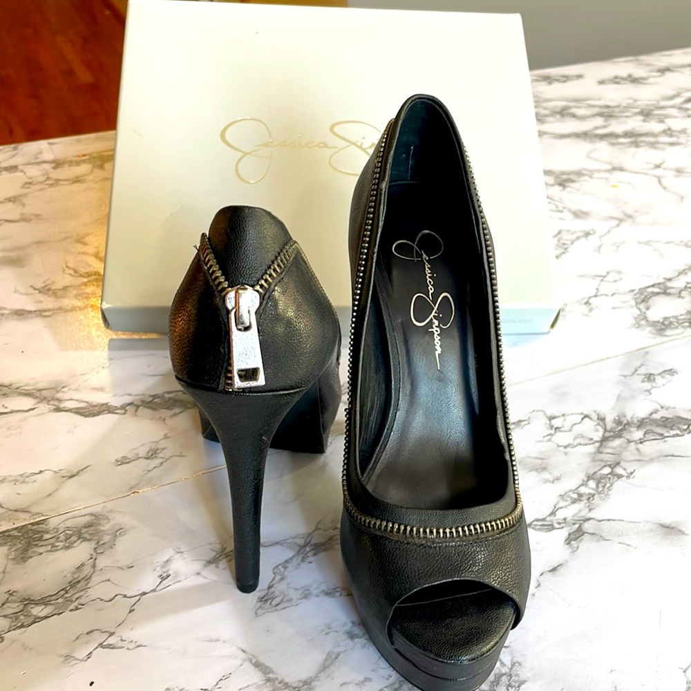 Jessica Simpson heels